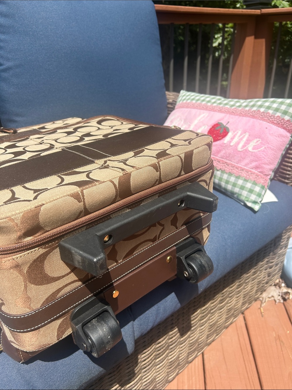 Coach on wheels 👀two way luggage🥳🥳❌❌ - Picture 3 of 14